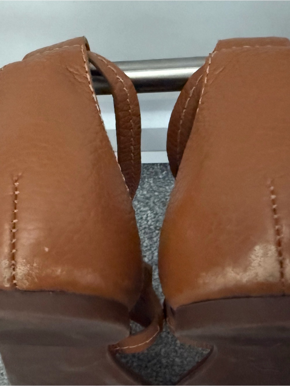 Tory Burch Tan Brown Logo Cutout Leather Sandals - Picture 5 of 7